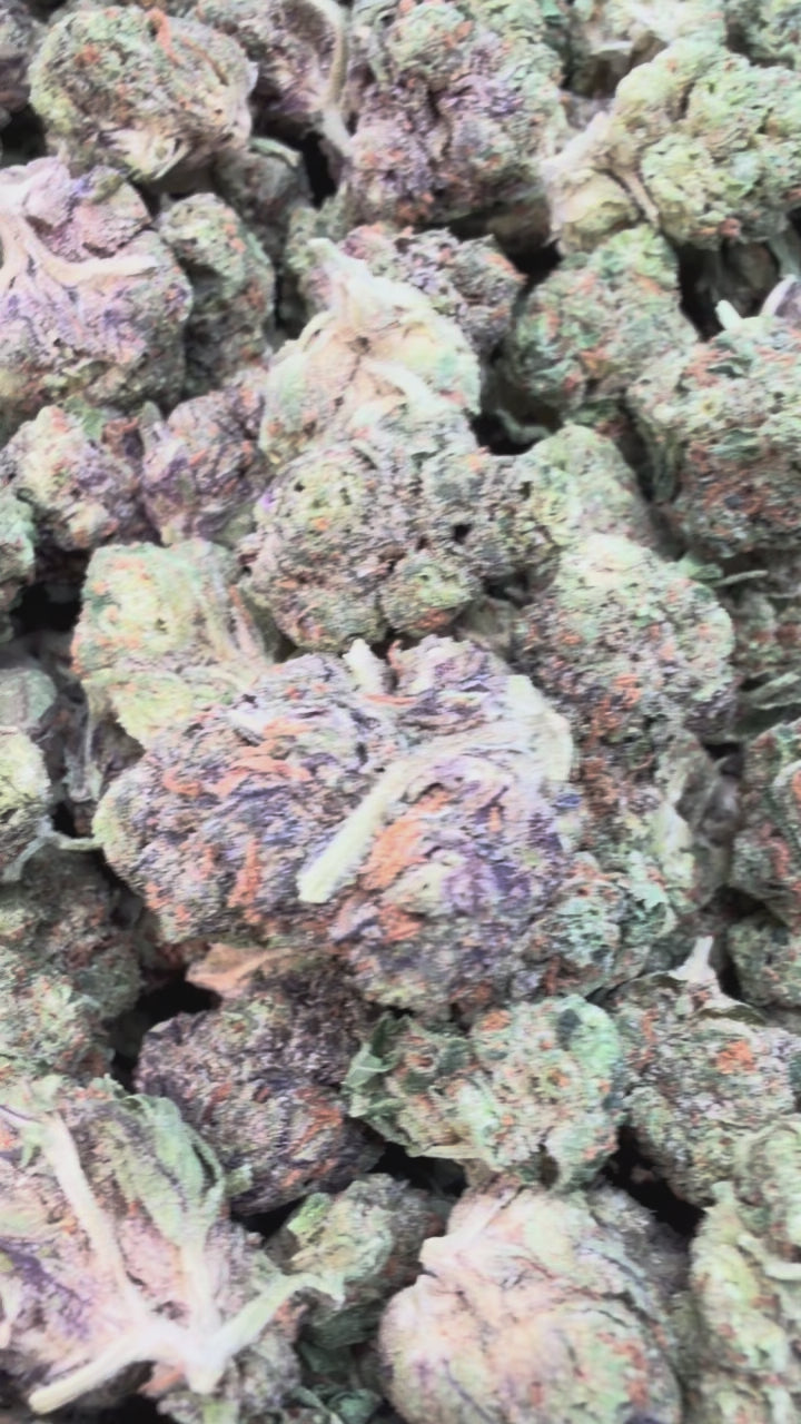 Load video: Diesel Frost Mediums - Bulk Mediums - Sativa