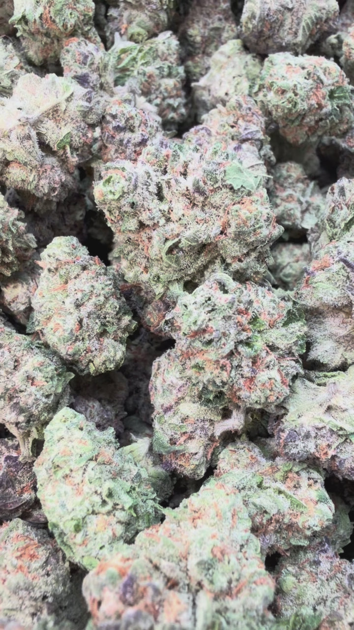 Load video: Snozz Berries Indoor Mediums - Bulk Mediums - Hybrid